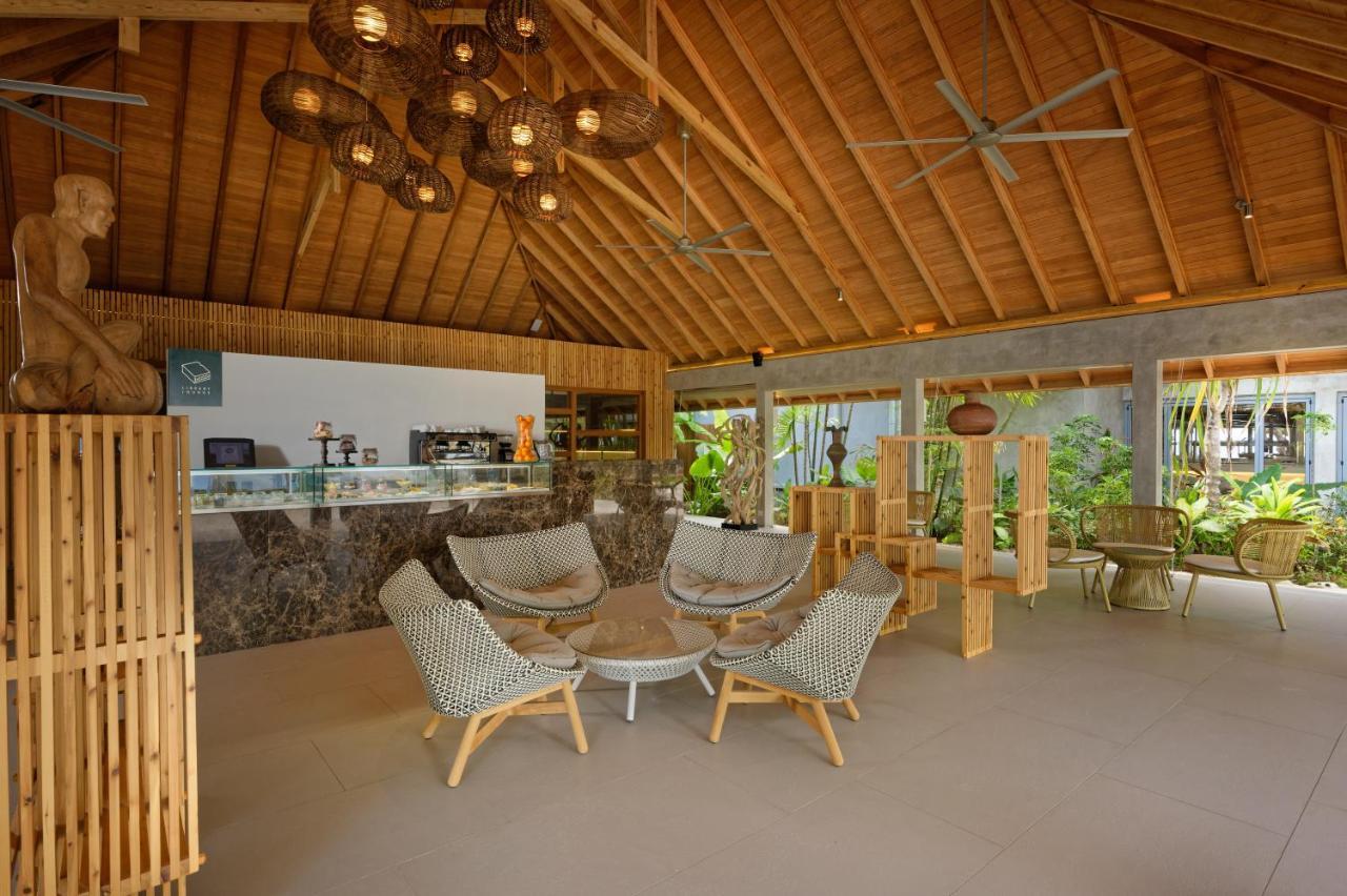 Outrigger Maldives Maafushivaru Resort 5*