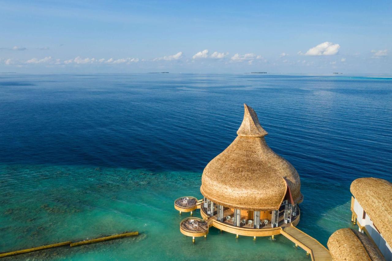 Outrigger Maldives Maafushivaru 5* Dhangethi