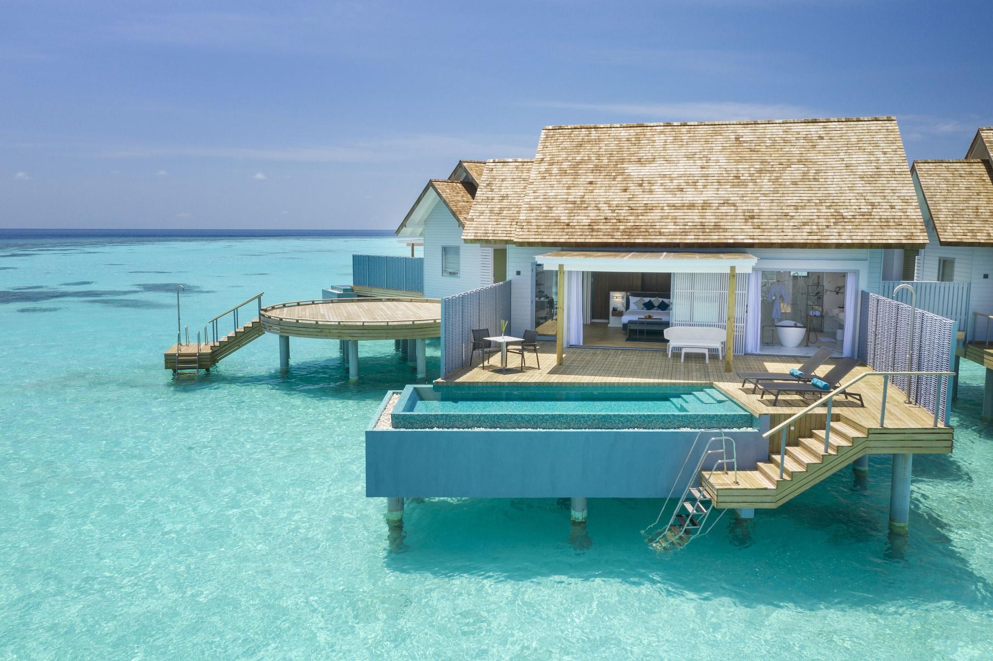 Outrigger Maldives Maafushivaru 5*